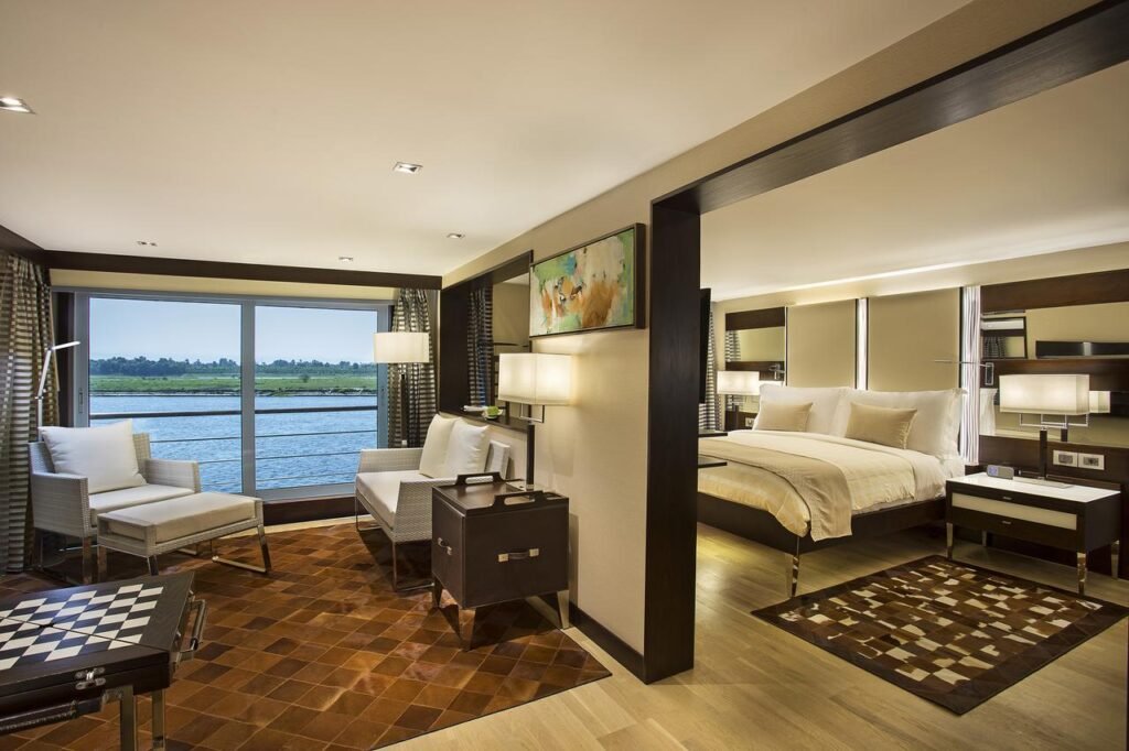 16052691413Oberoi-Philae-Nile-Cruise3