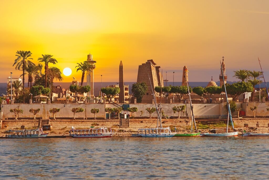 _Luxor-3